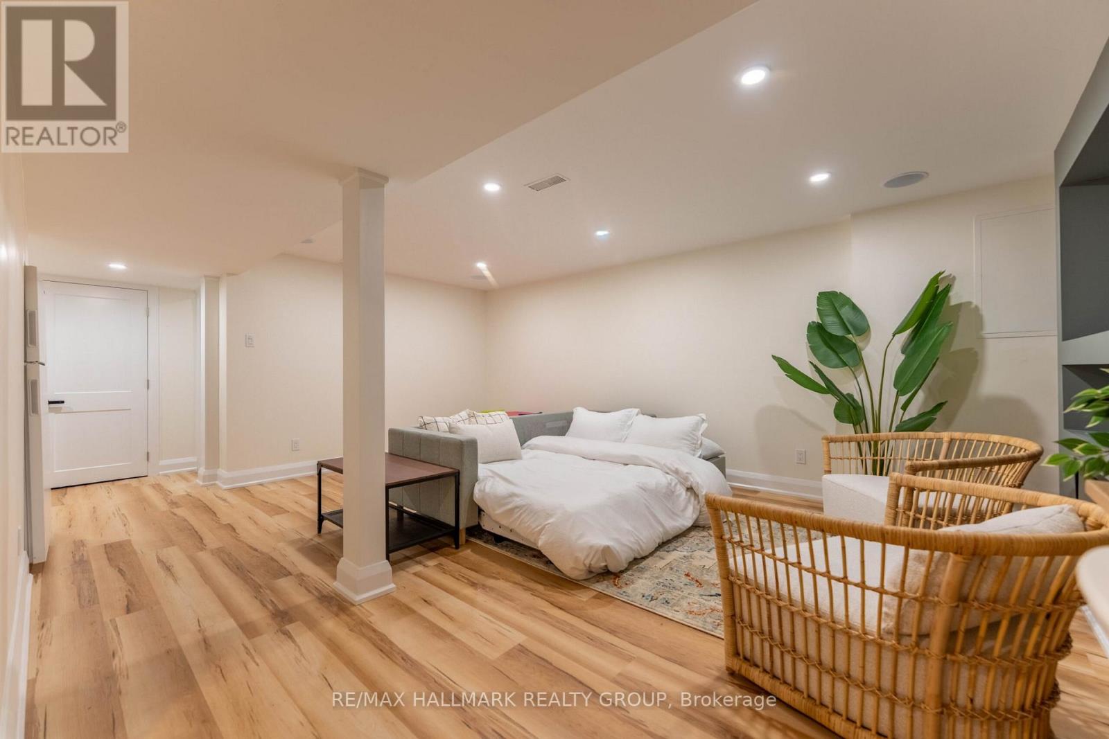 820 Grenon Avenue, Ottawa, Ontario  K2B 6G2 - Photo 34 - X12996652