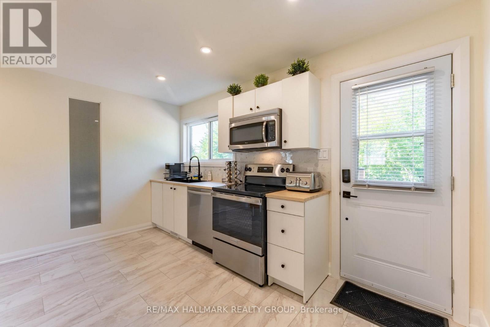 820 Grenon Avenue, Ottawa, Ontario  K2B 6G2 - Photo 9 - X12996652