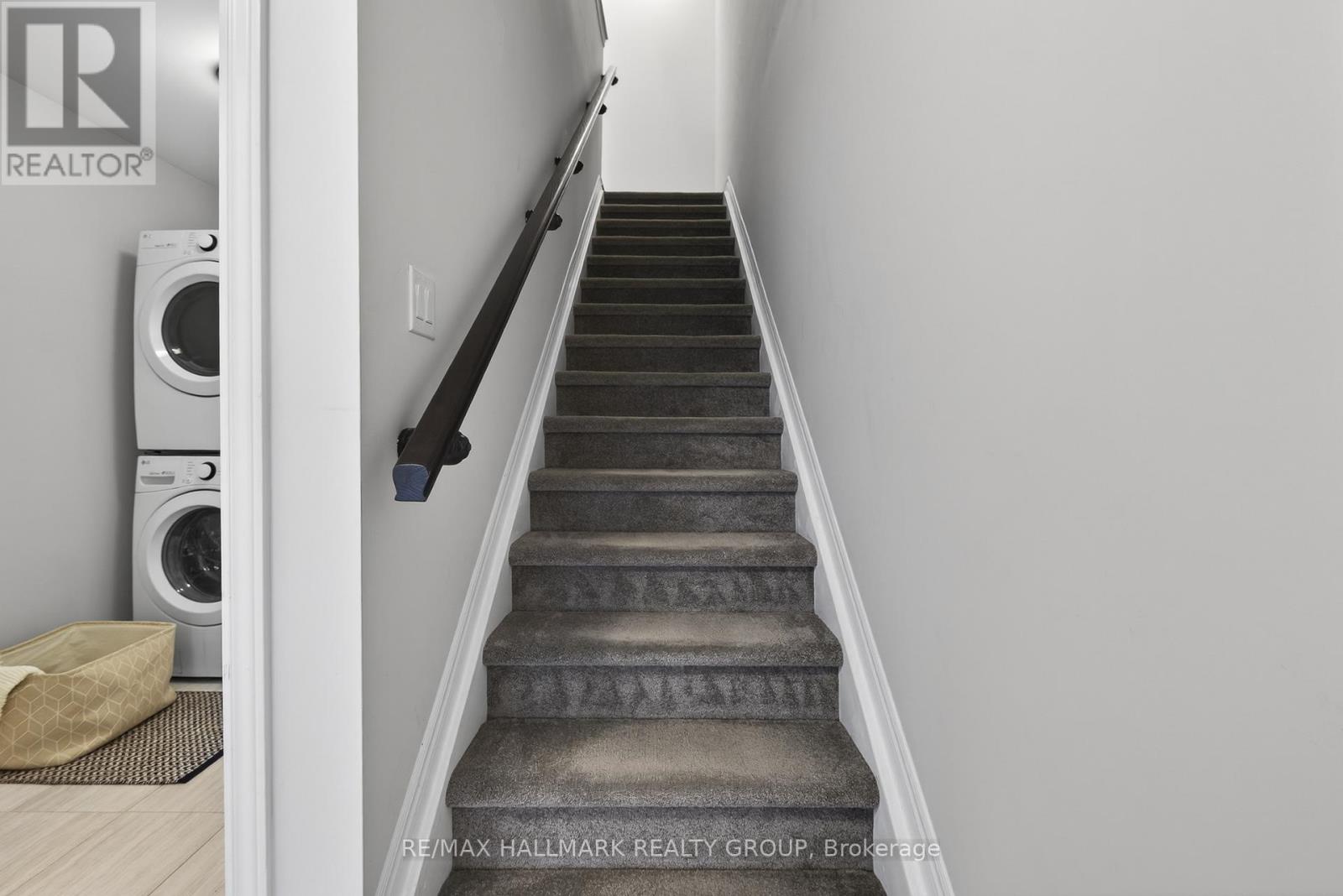 805 Kiniw Private, Ottawa, Ontario  K1K 4Z4 - Photo 6 - X12996738