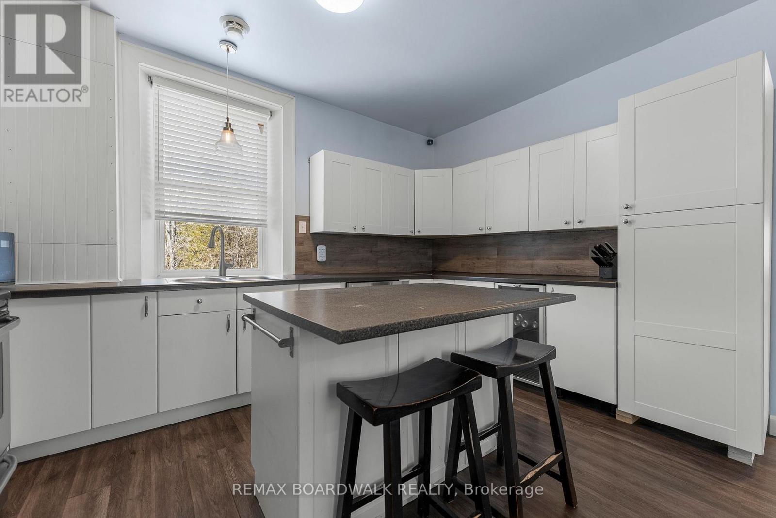 584 Ford Road, Montague, Ontario  K7A 4S4 - Photo 10 - X12996812