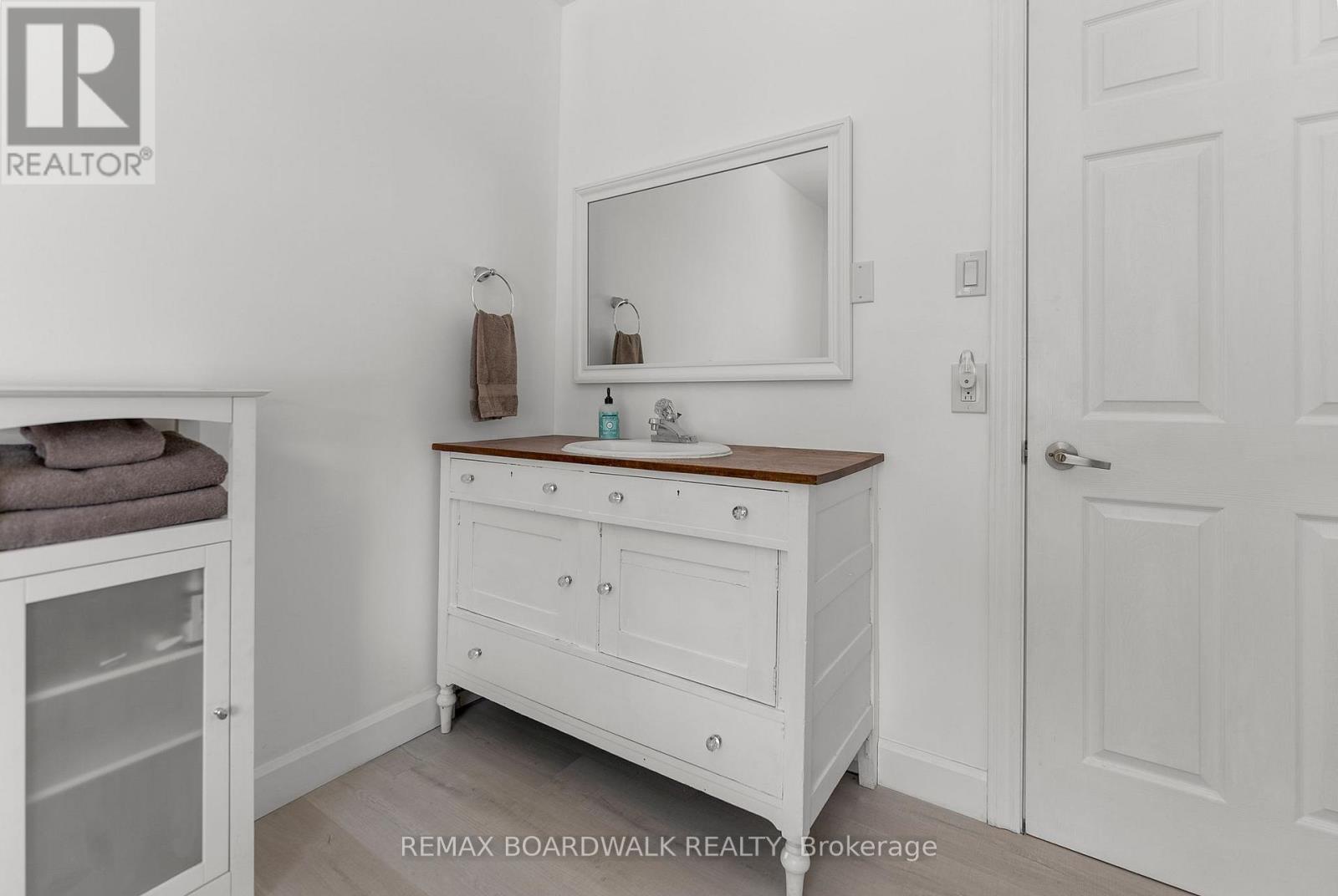 584 Ford Road, Montague, Ontario  K7A 4S4 - Photo 19 - X12996812