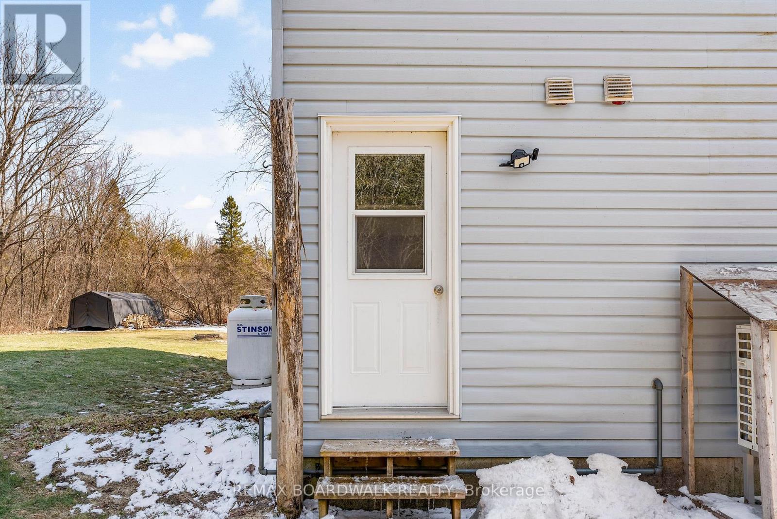 584 Ford Road, Montague, Ontario  K7A 4S4 - Photo 37 - X12996812