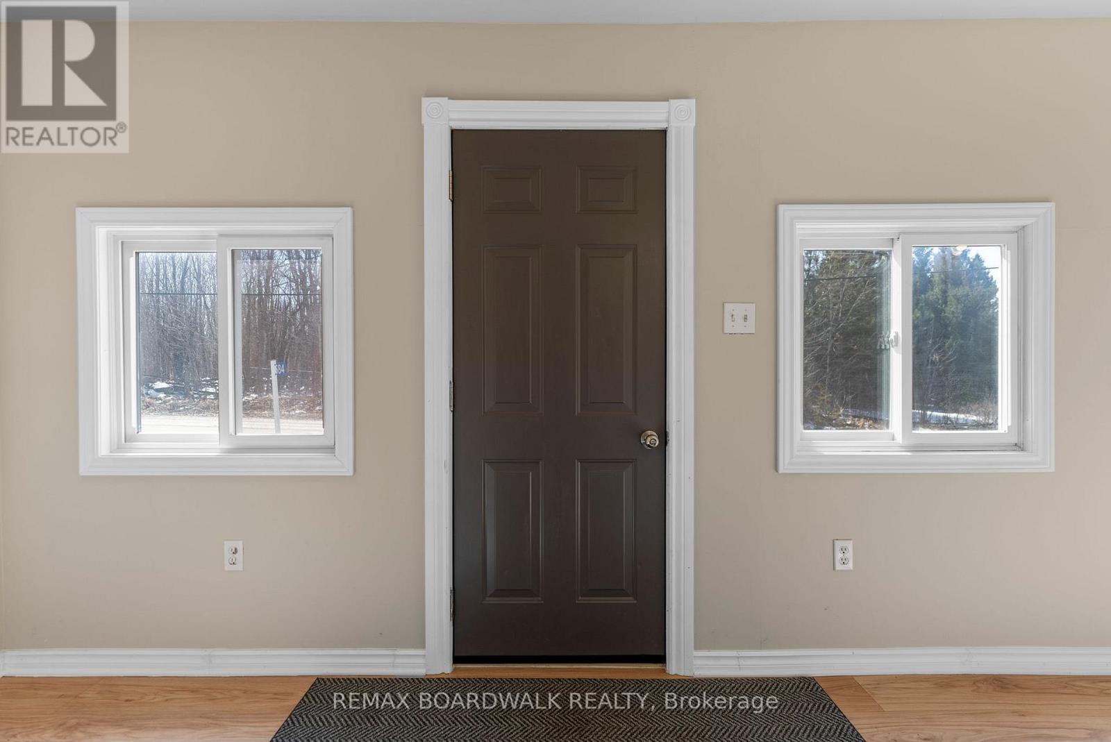 584 Ford Road, Montague, Ontario  K7A 4S4 - Photo 6 - X12996812