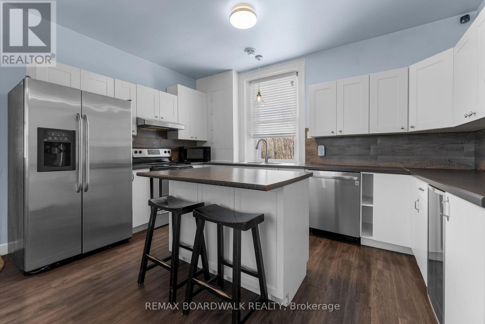 584 Ford Road, Montague, Ontario  K7A 4S4 - Photo 9 - X12996812