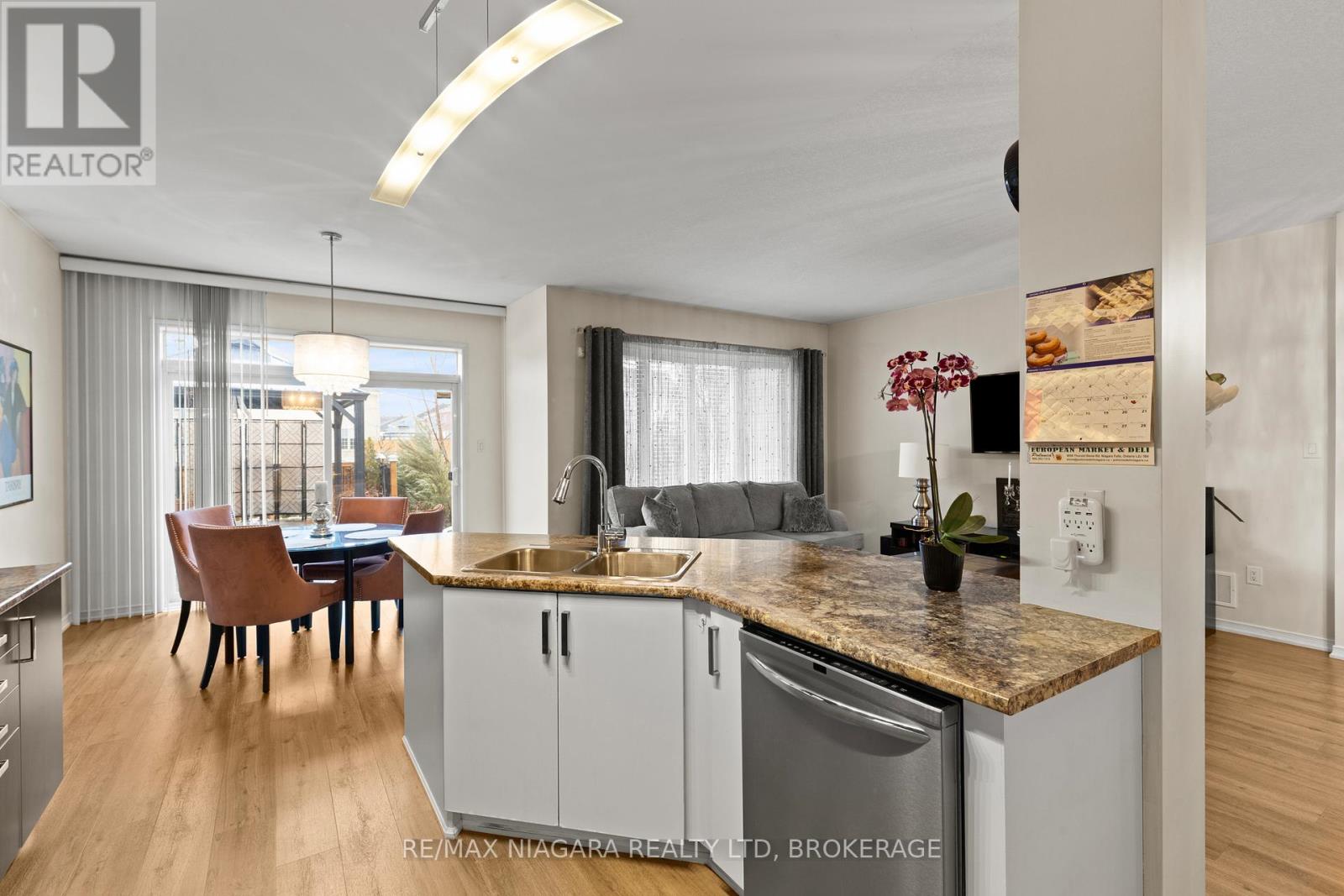 8424 Mulberry Drive, Niagara Falls, Ontario  L2H 0K4 - Photo 14 - X12996610