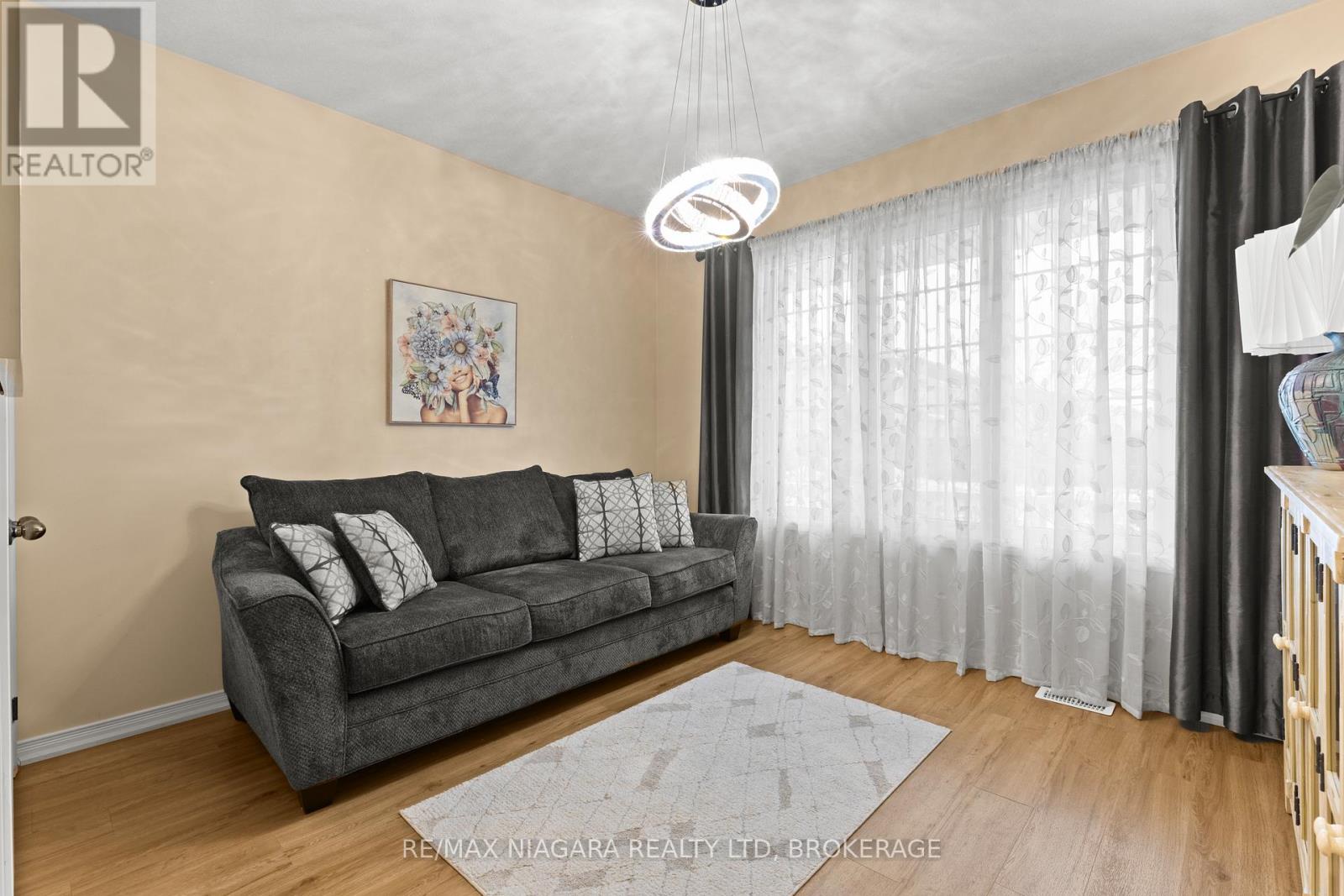 8424 Mulberry Drive, Niagara Falls, Ontario  L2H 0K4 - Photo 19 - X12996610