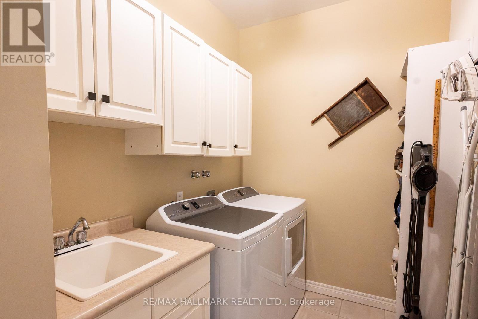 12 Fairway Lane, Guelph, Ontario  N1E 7A9 - Photo 13 - X12994544