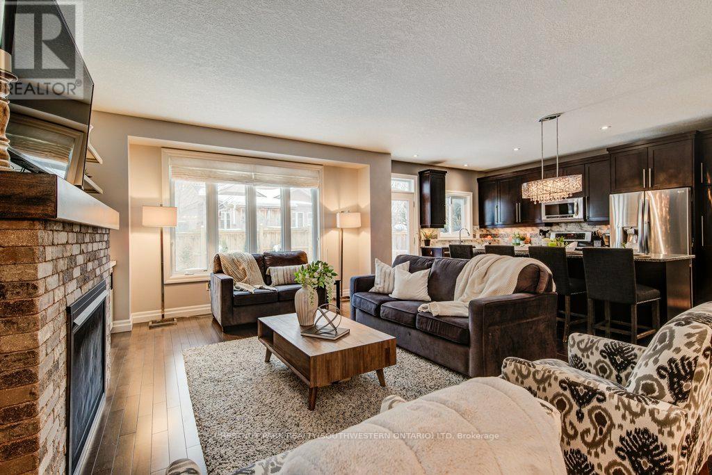 58 Eden Oak Trail, Kitchener, Ontario  N2A 0G3 - Photo 11 - X12996404