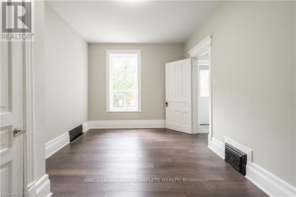 Main - 16 Sherman Avenue S, Hamilton, Ontario  L8M 2P4 - Photo 8 - X12996450