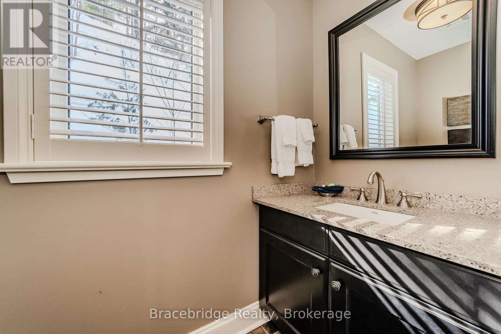 Water's Edge W1 - 3876 Muskoka Rd 118 Highway W, Muskoka Lakes, Ontario  P0B 1J0 - Photo 21 - X12996482