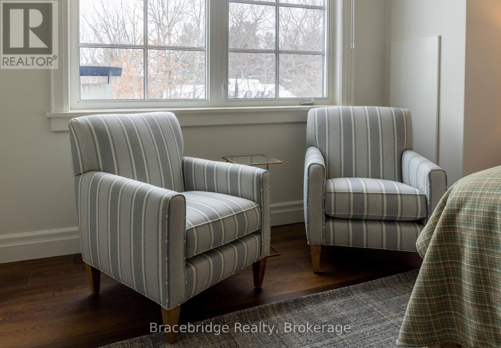 L215-C2 - 1869 Muskoka Rd 118 Highway W, Muskoka Lakes, Ontario  P1L 1W8 - Photo 6 - X12996588