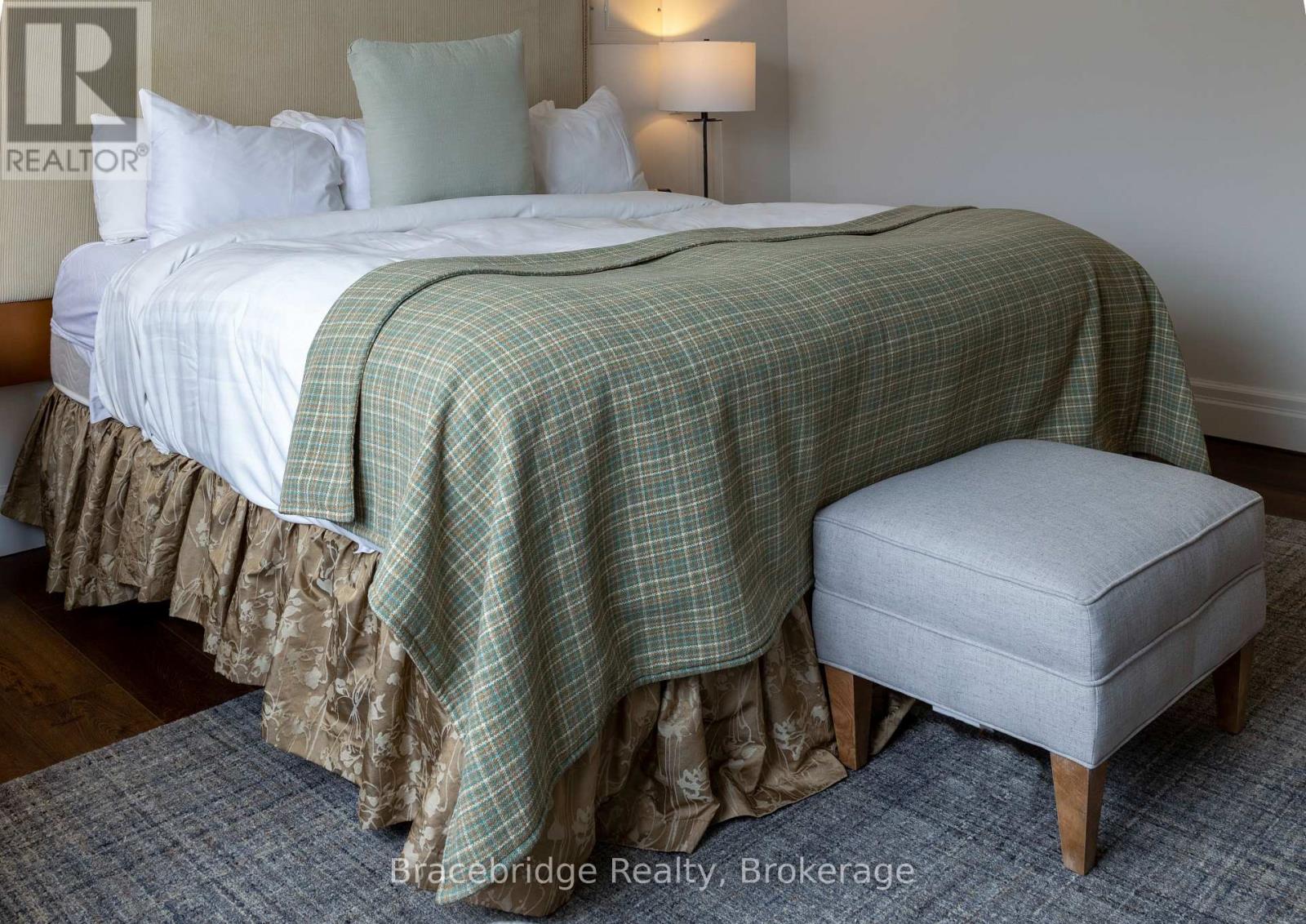 L215-C2 - 1869 Muskoka Rd 118 Highway W, Muskoka Lakes, Ontario  P1L 1W8 - Photo 8 - X12996588