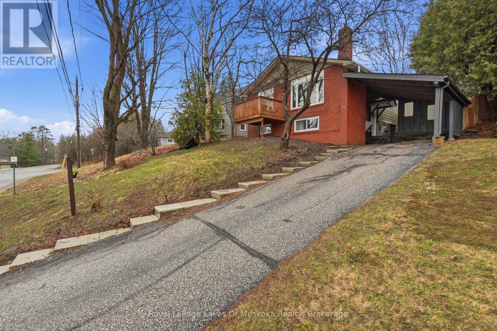 12 Manominee Street, Huntsville, Ontario  P1H 1H2 - Photo 27 - X12996660