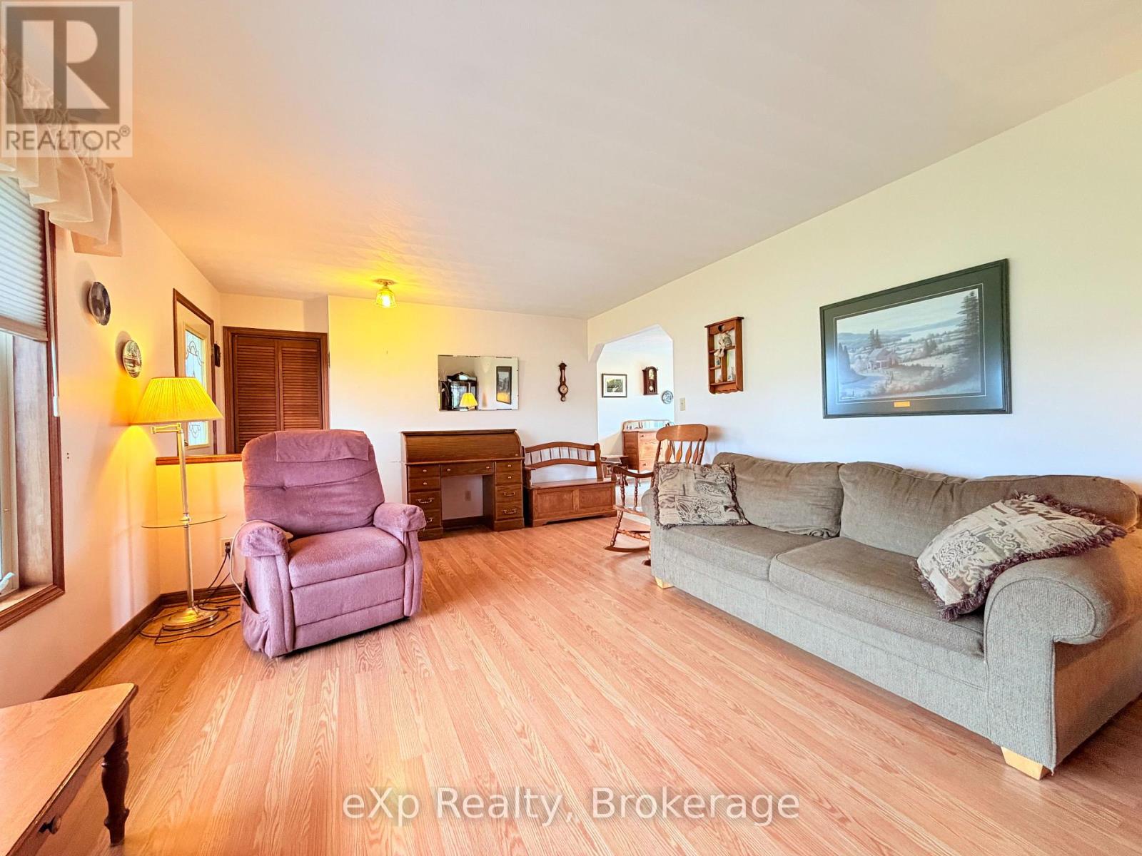 142168 Grey 9 Road, West Grey, Ontario  N0G 1C0 - Photo 11 - X12996716