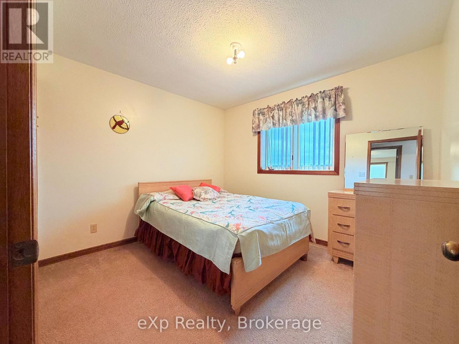 142168 Grey 9 Road, West Grey, Ontario  N0G 1C0 - Photo 14 - X12996716