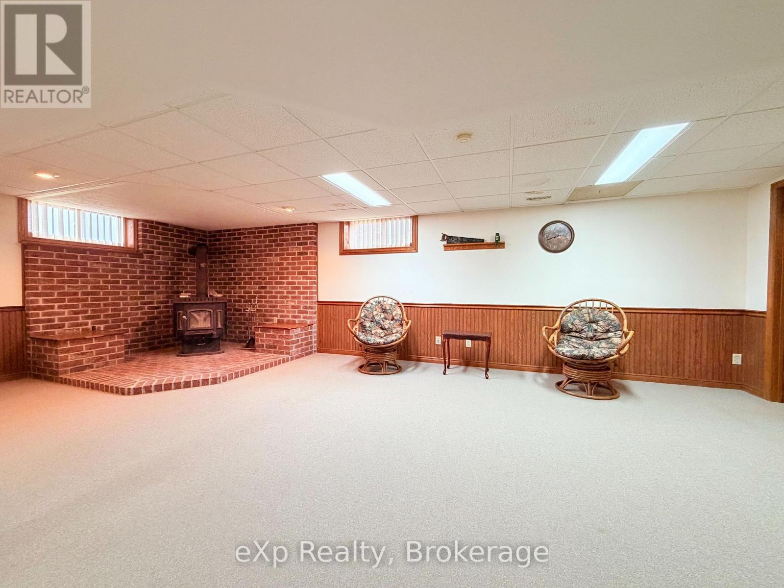 142168 Grey 9 Road, West Grey, Ontario  N0G 1C0 - Photo 18 - X12996716