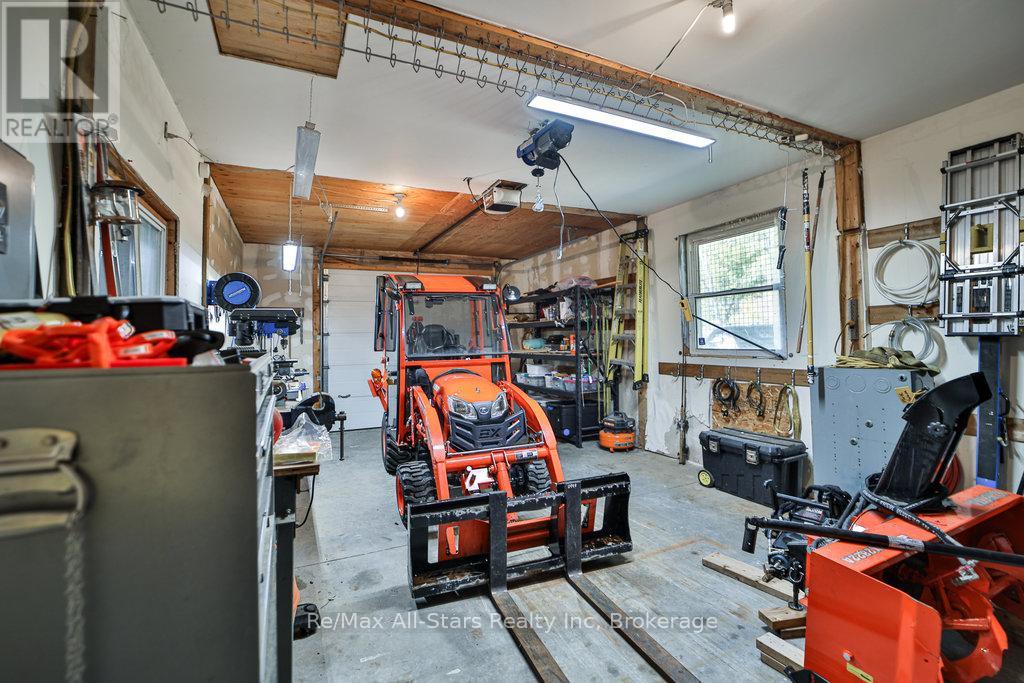 410 Etwell Road, Huntsville, Ontario  P1H 2J2 - Photo 31 - X12996726