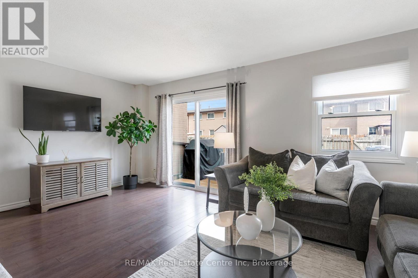 441 Victoria Road N, Guelph, Ontario  N1E 5J9 - Photo 3 - X12996788