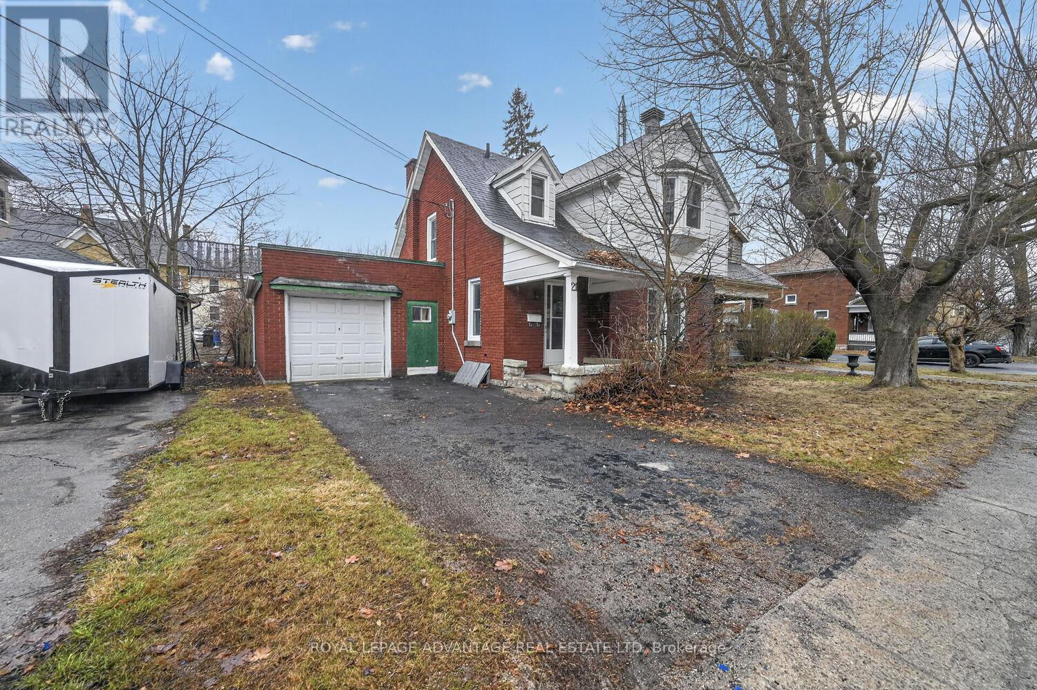 21 Gladstone Avenue, Smiths Falls, Ontario  K7A 1R5 - Photo 2 - X12996488