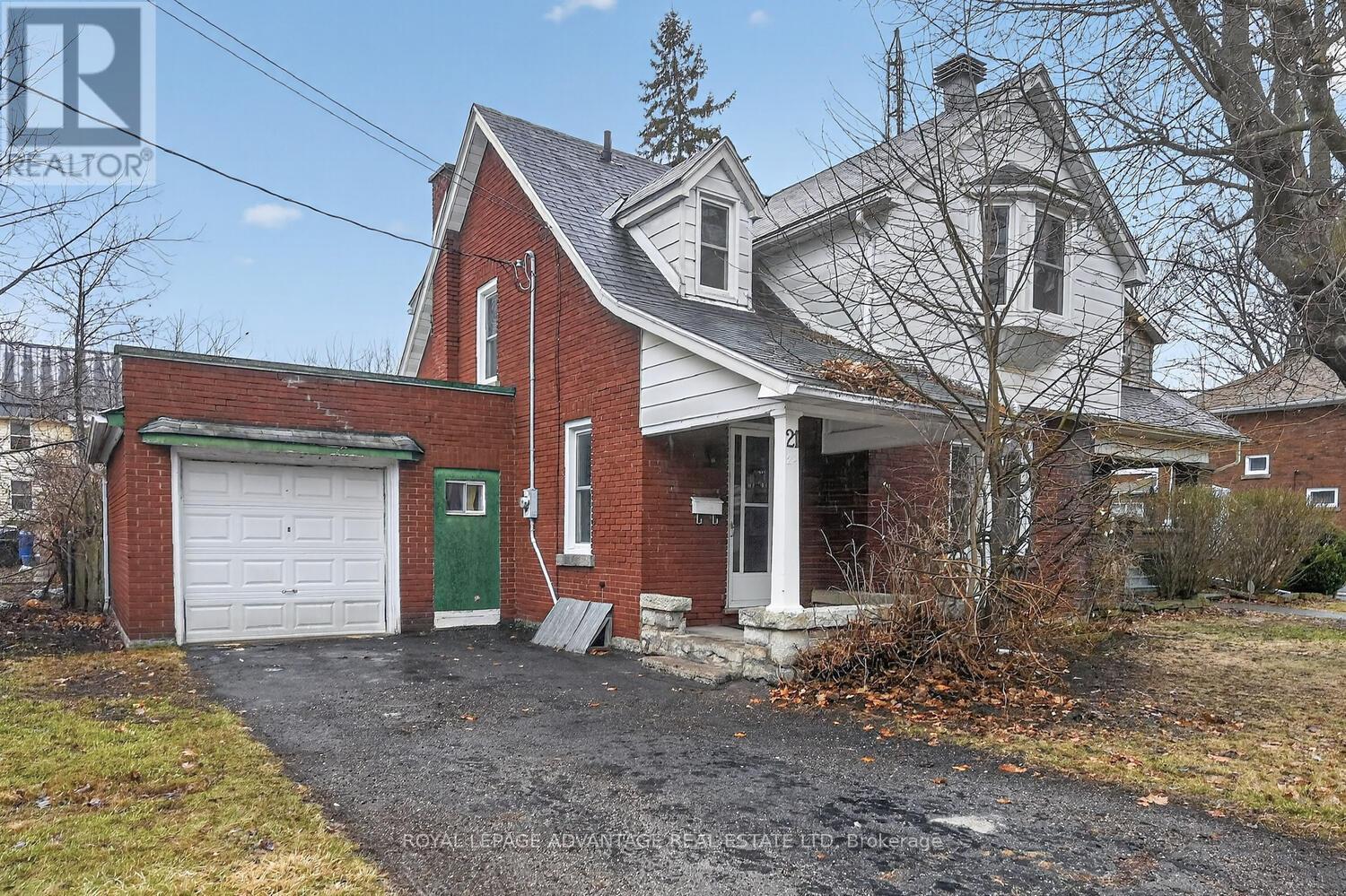 21 Gladstone Avenue, Smiths Falls, Ontario  K7A 1R5 - Photo 3 - X12996488