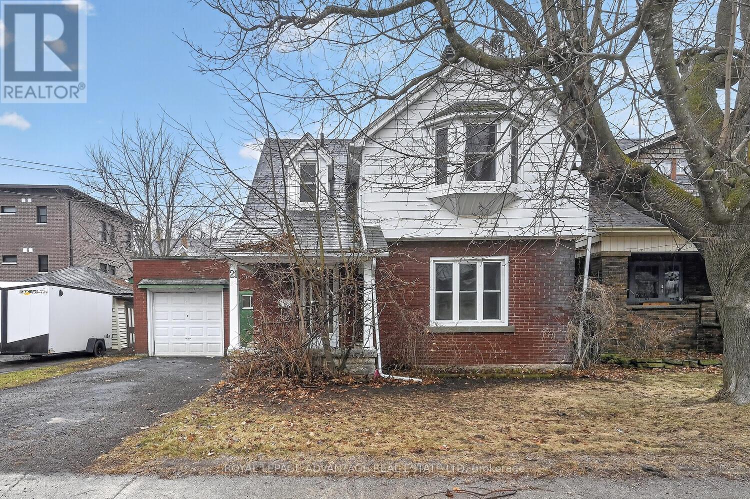 21 Gladstone Avenue, Smiths Falls, Ontario  K7A 1R5 - Photo 4 - X12996488