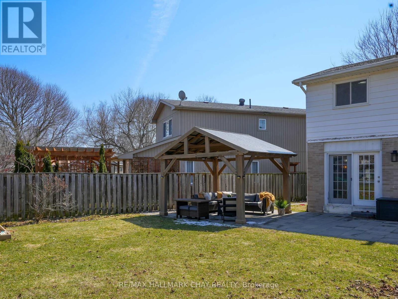 190 Mackenzie Street, New Tecumseth, Ontario  L9R 1B8 - Photo 37 - N12990106