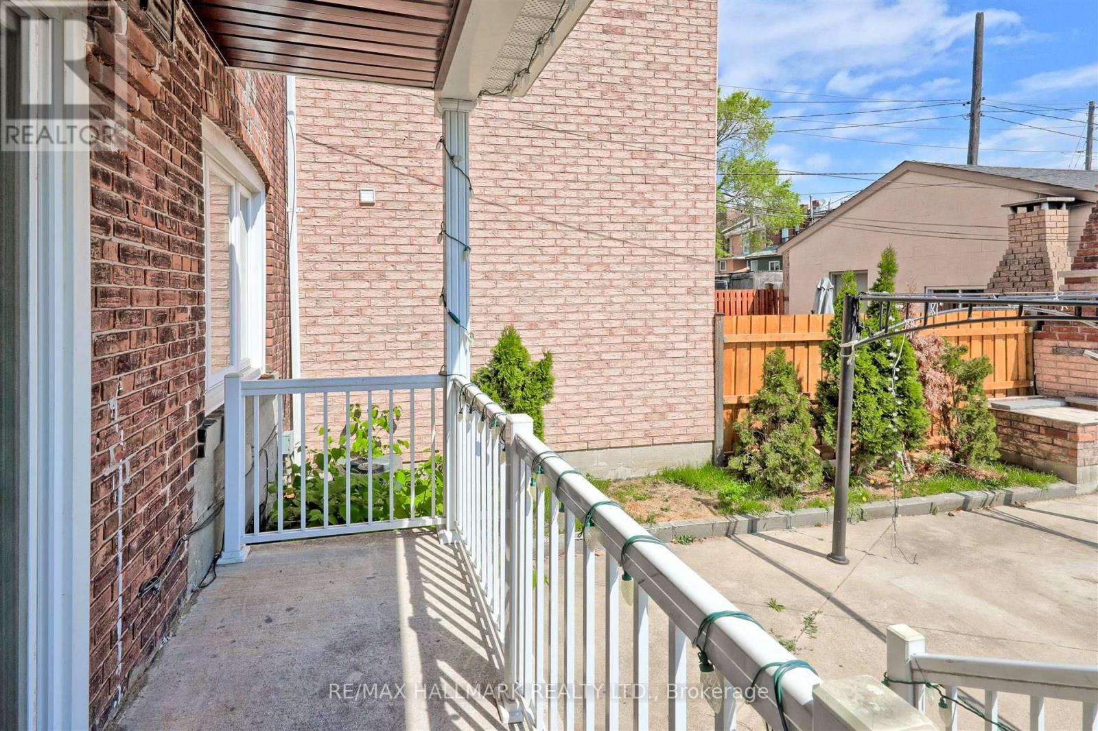 161 Sellers Avenue, Toronto, Ontario  M6E 3V1 - Photo 39 - W12864862
