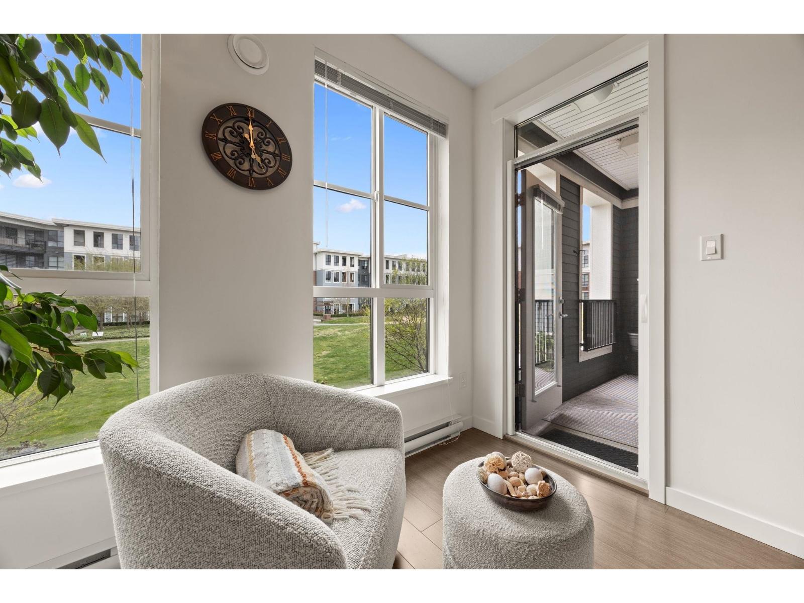 231 15138 34 Avenue, Surrey, British Columbia  V3Z 0Y5 - Photo 1 - R3111137
