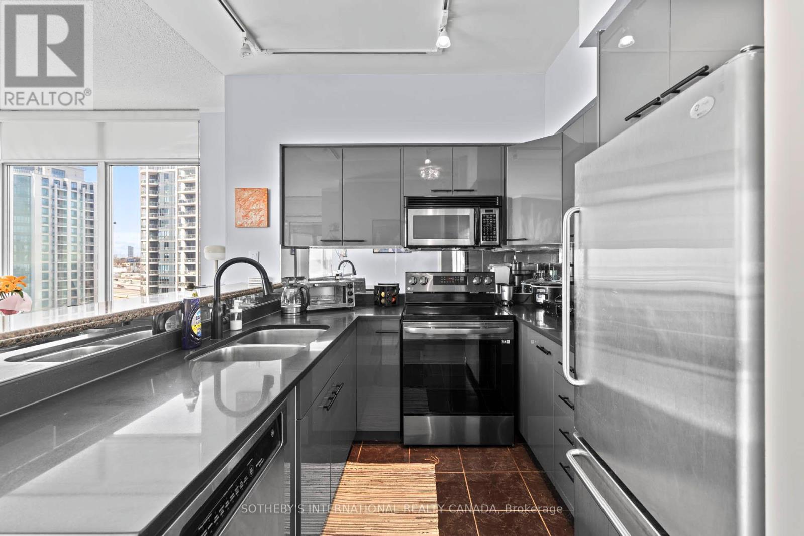 1013 - 5 Marine Parade Drive, Toronto, Ontario  M8V 4B4 - Photo 7 - W12957392