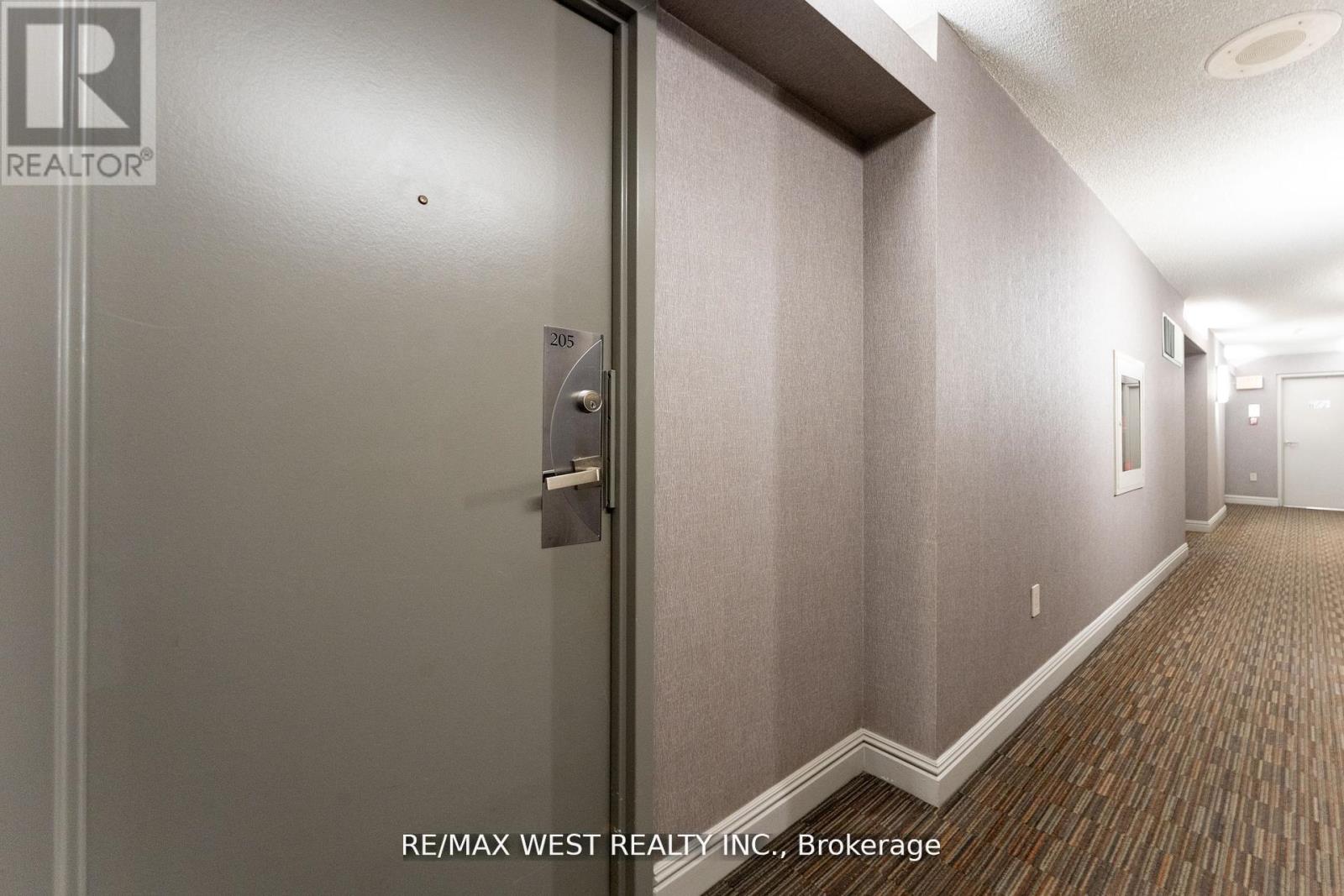 205 - 725 King Street W, Toronto, Ontario  M5V 2W9 - Photo 6 - C12996486