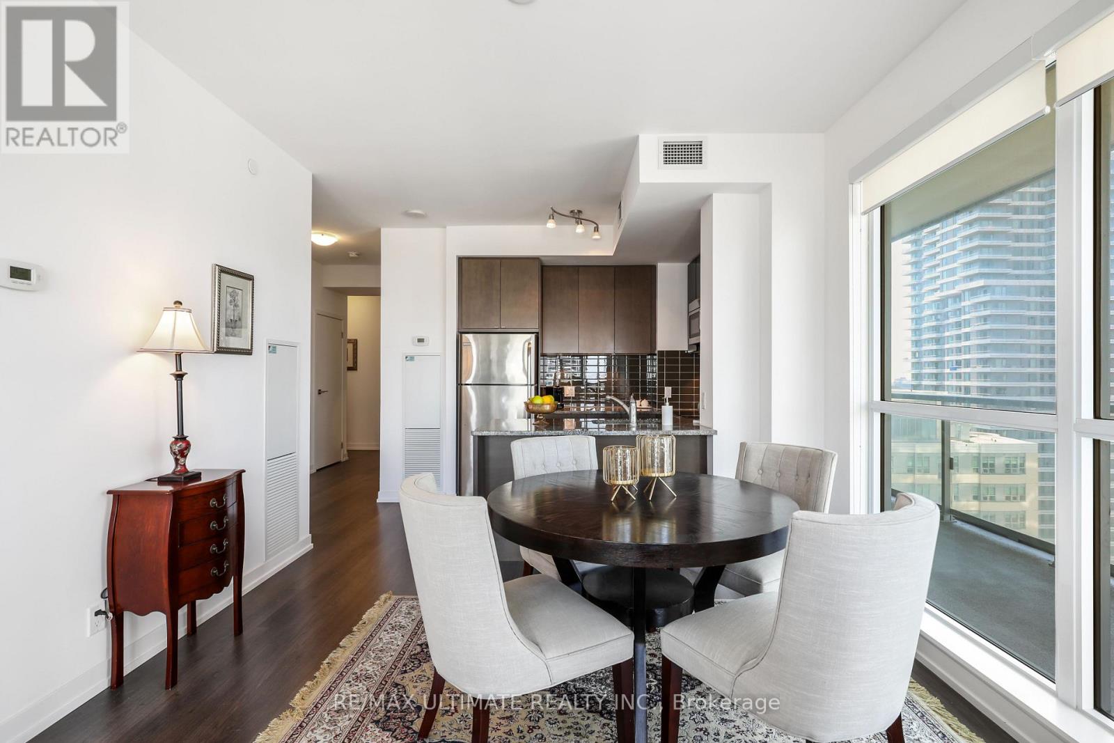 1812 - 98 Lillian Street, Toronto, Ontario  M4S 0A5 - Photo 6 - C12996514