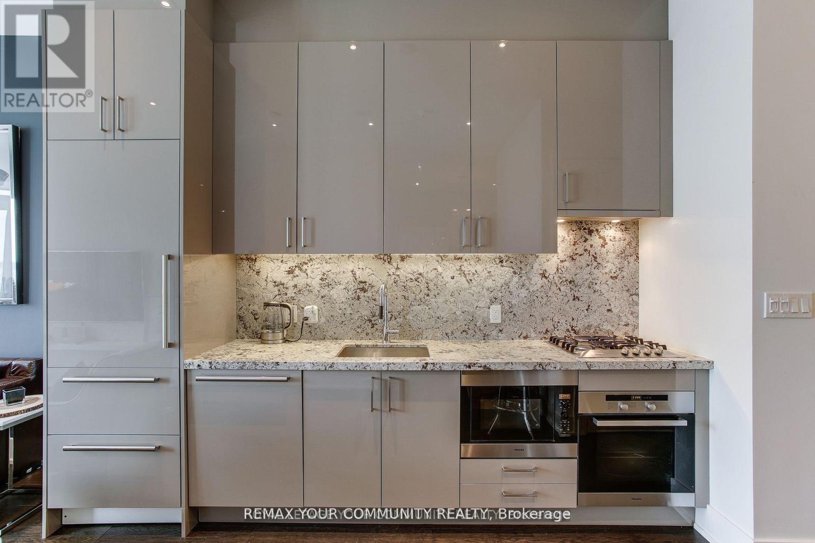 1109 - 39 Queens Quay E, Toronto, Ontario  M5E 0A5 - Photo 12 - C12996578