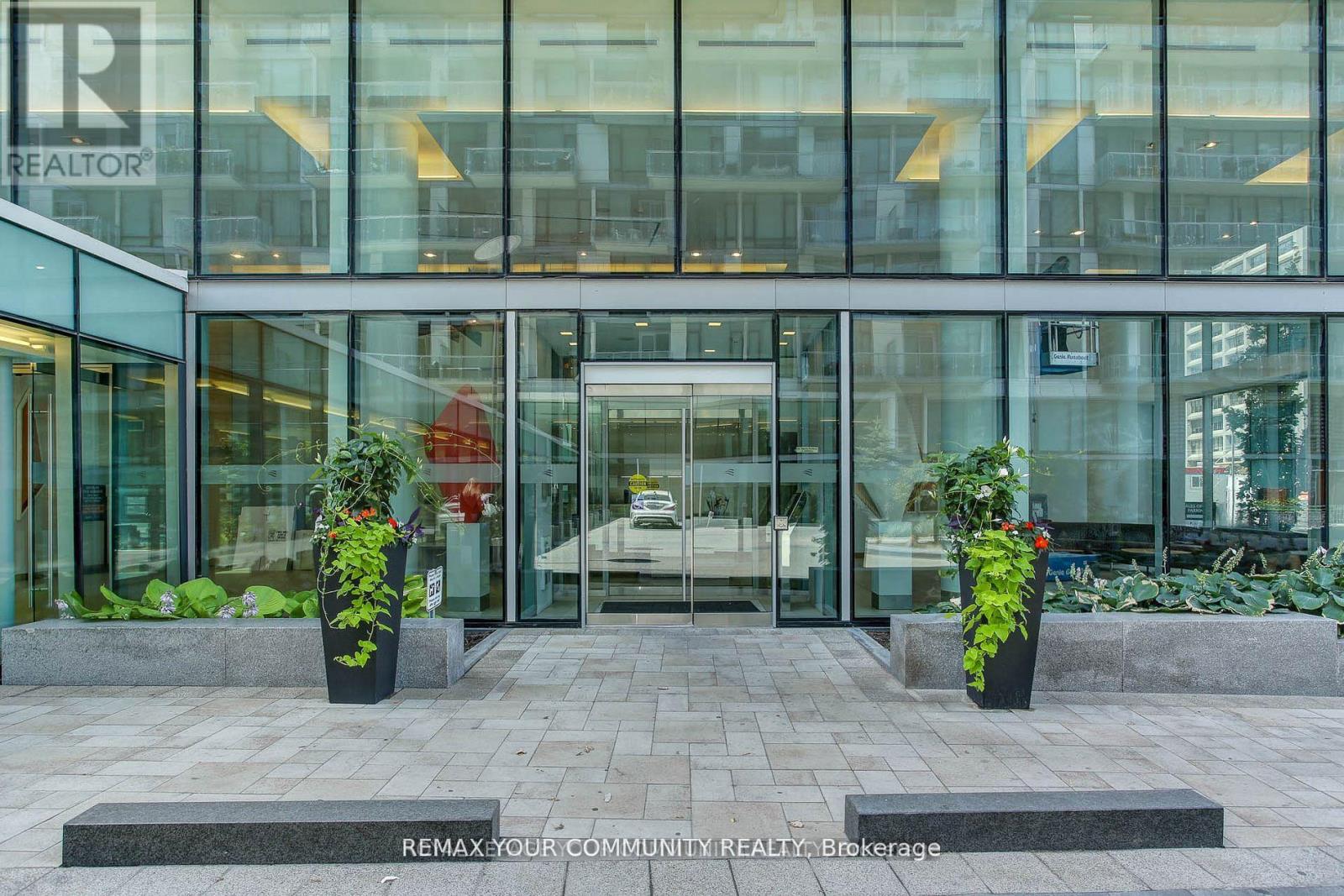 1109 - 39 Queens Quay E, Toronto, Ontario  M5E 0A5 - Photo 4 - C12996578