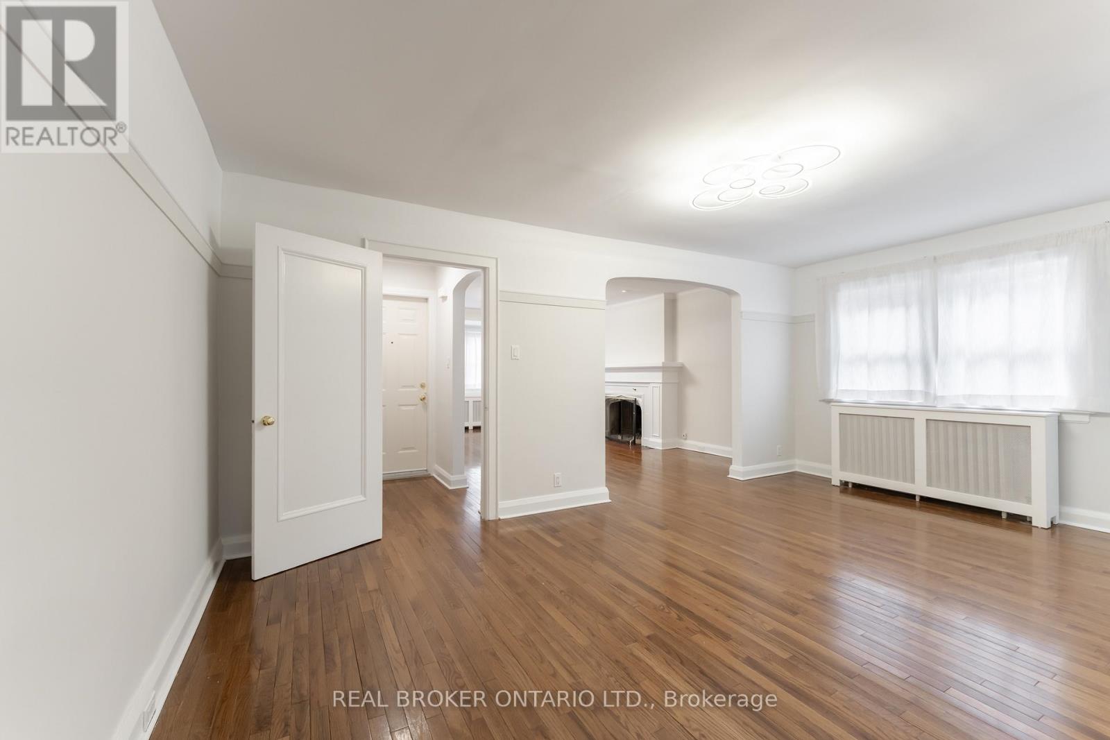 Unit 3 - 462 Oriole Parkway, Toronto, Ontario  M5P 2H8 - Photo 6 - C12996624