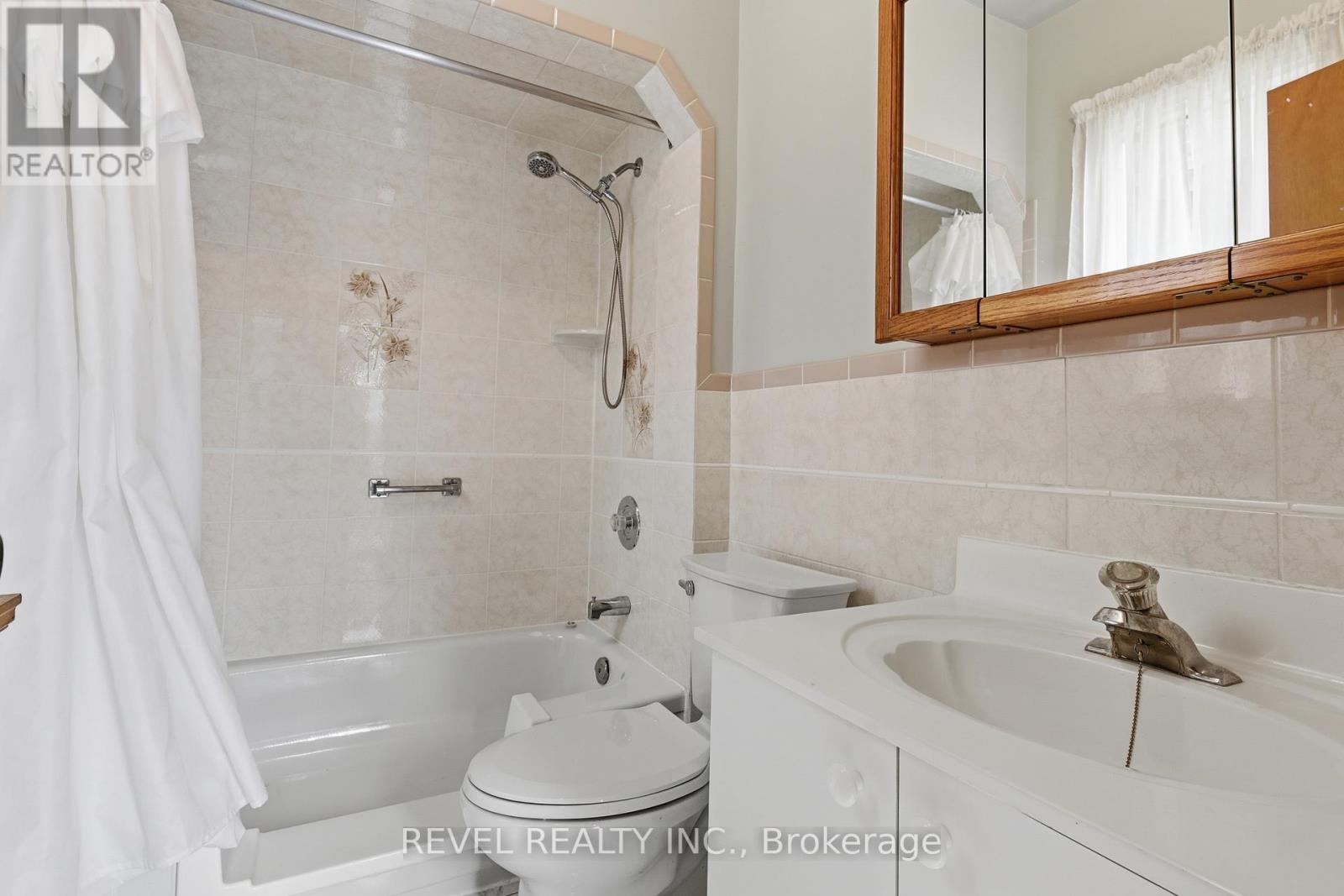 245 Lauder Avenue, Toronto, Ontario  M6E 3H5 - Photo 12 - C12996706