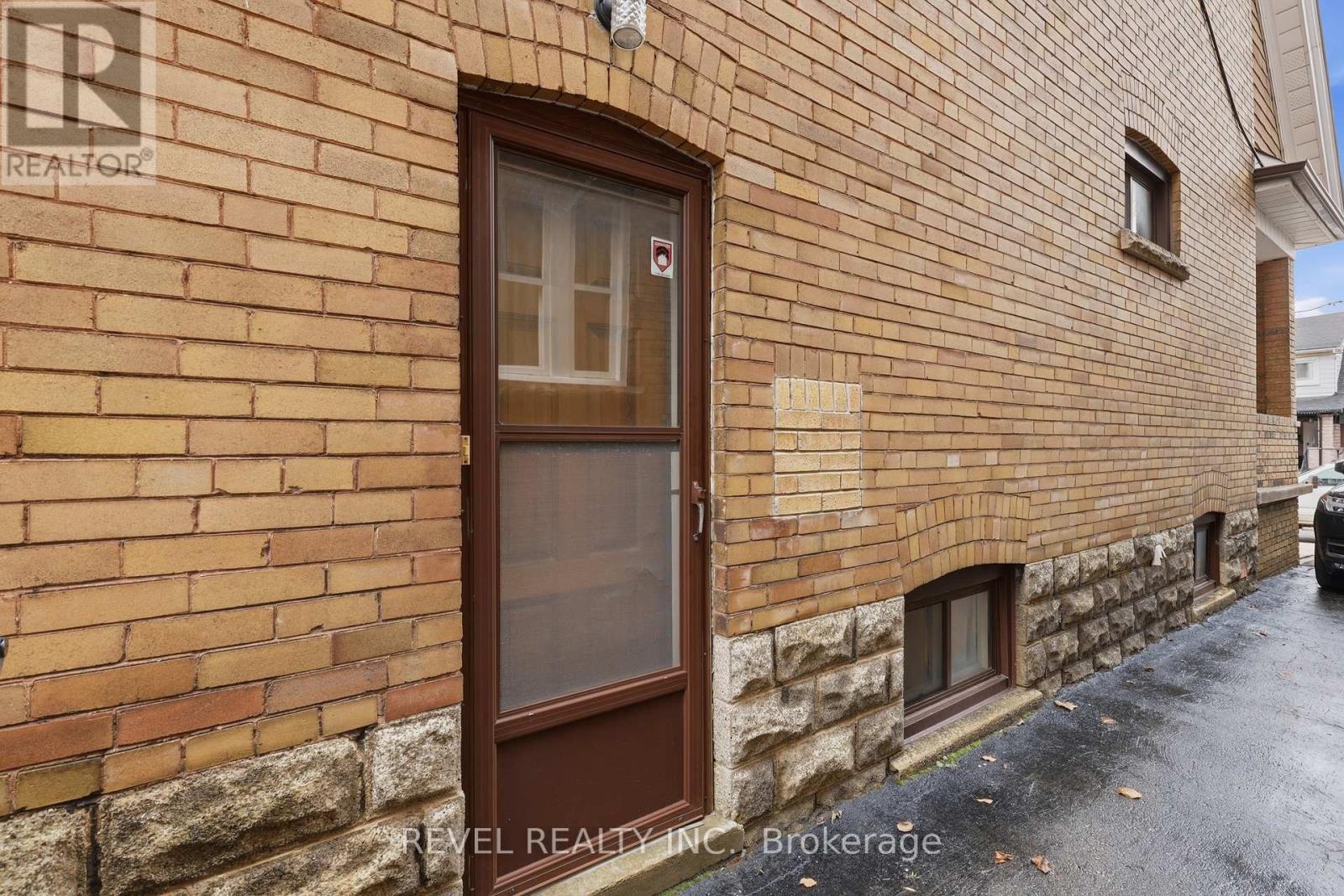 245 Lauder Avenue, Toronto, Ontario  M6E 3H5 - Photo 17 - C12996706