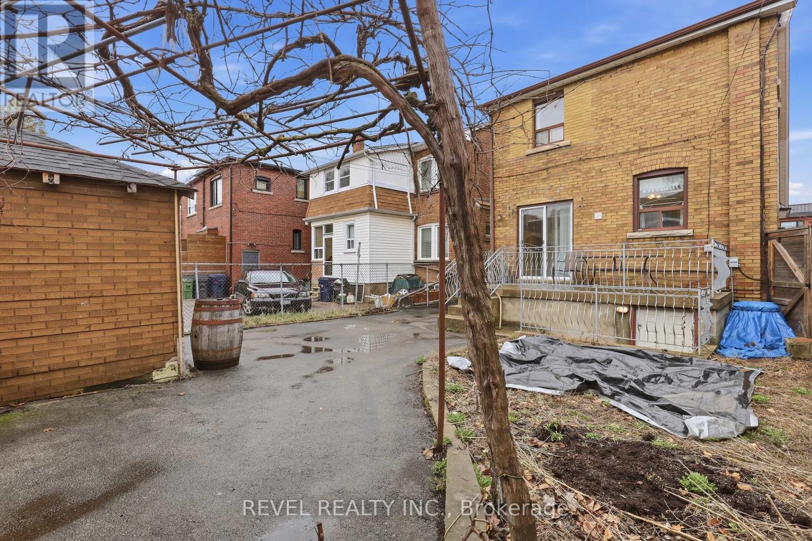 245 Lauder Avenue, Toronto, Ontario  M6E 3H5 - Photo 36 - C12996706