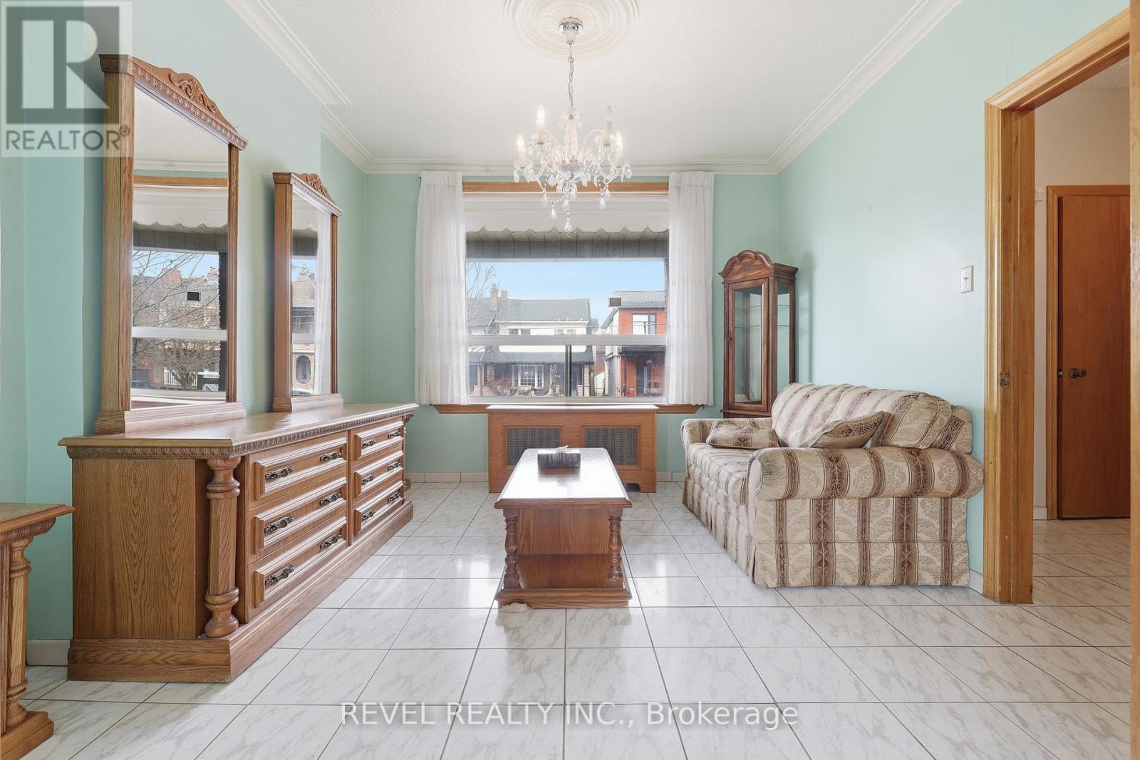 245 Lauder Avenue, Toronto, Ontario  M6E 3H5 - Photo 9 - C12996706