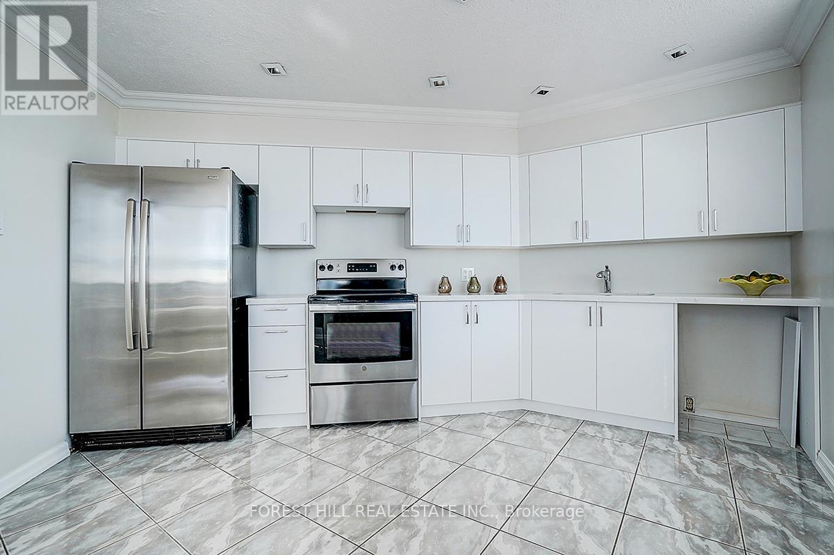 1811 - 1101 Steeles Avenue W, Toronto, Ontario  M2R 3W5 - Photo 13 - C12996730