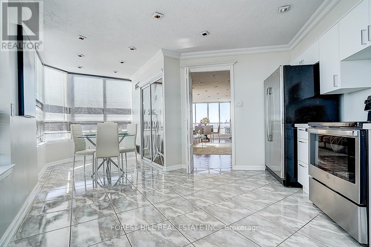 1811 - 1101 Steeles Avenue W, Toronto, Ontario  M2R 3W5 - Photo 14 - C12996730