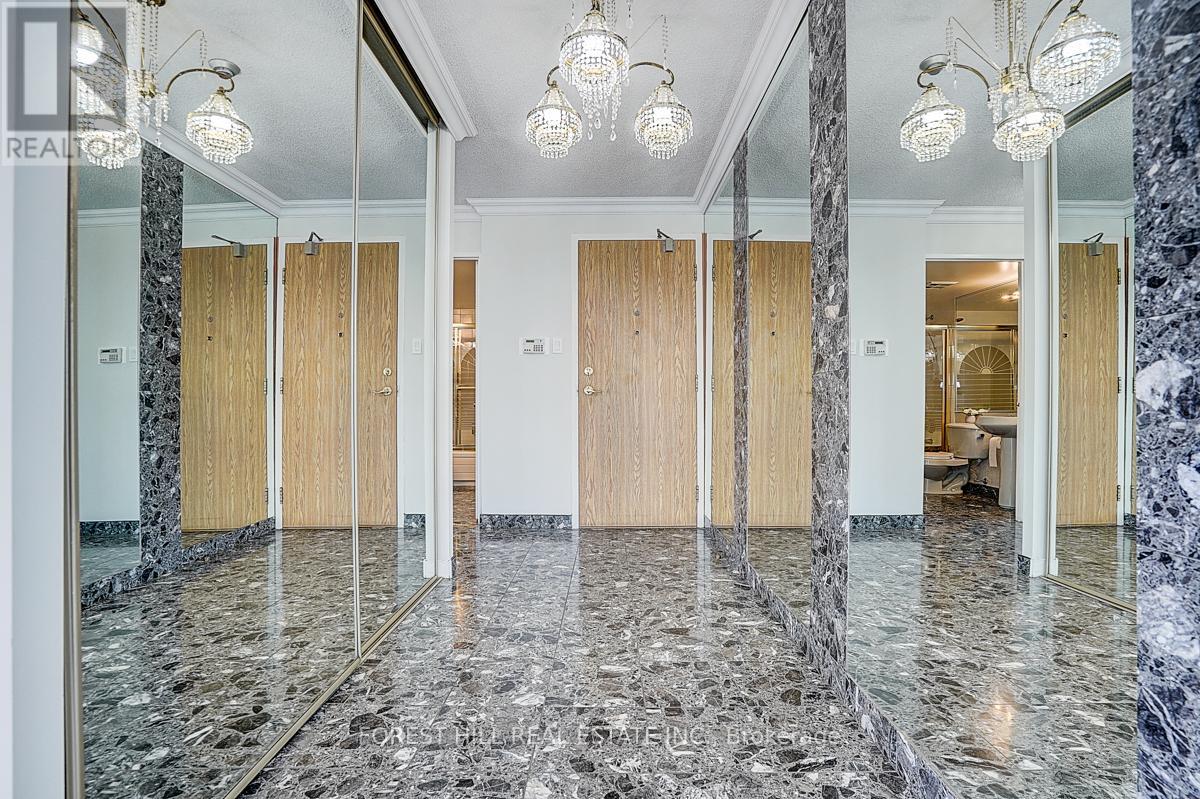 1811 - 1101 Steeles Avenue W, Toronto, Ontario  M2R 3W5 - Photo 4 - C12996730