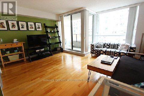 623b - 111 Elizabeth Street, Toronto, Ontario  M5G 1P7 - Photo 4 - C12996794