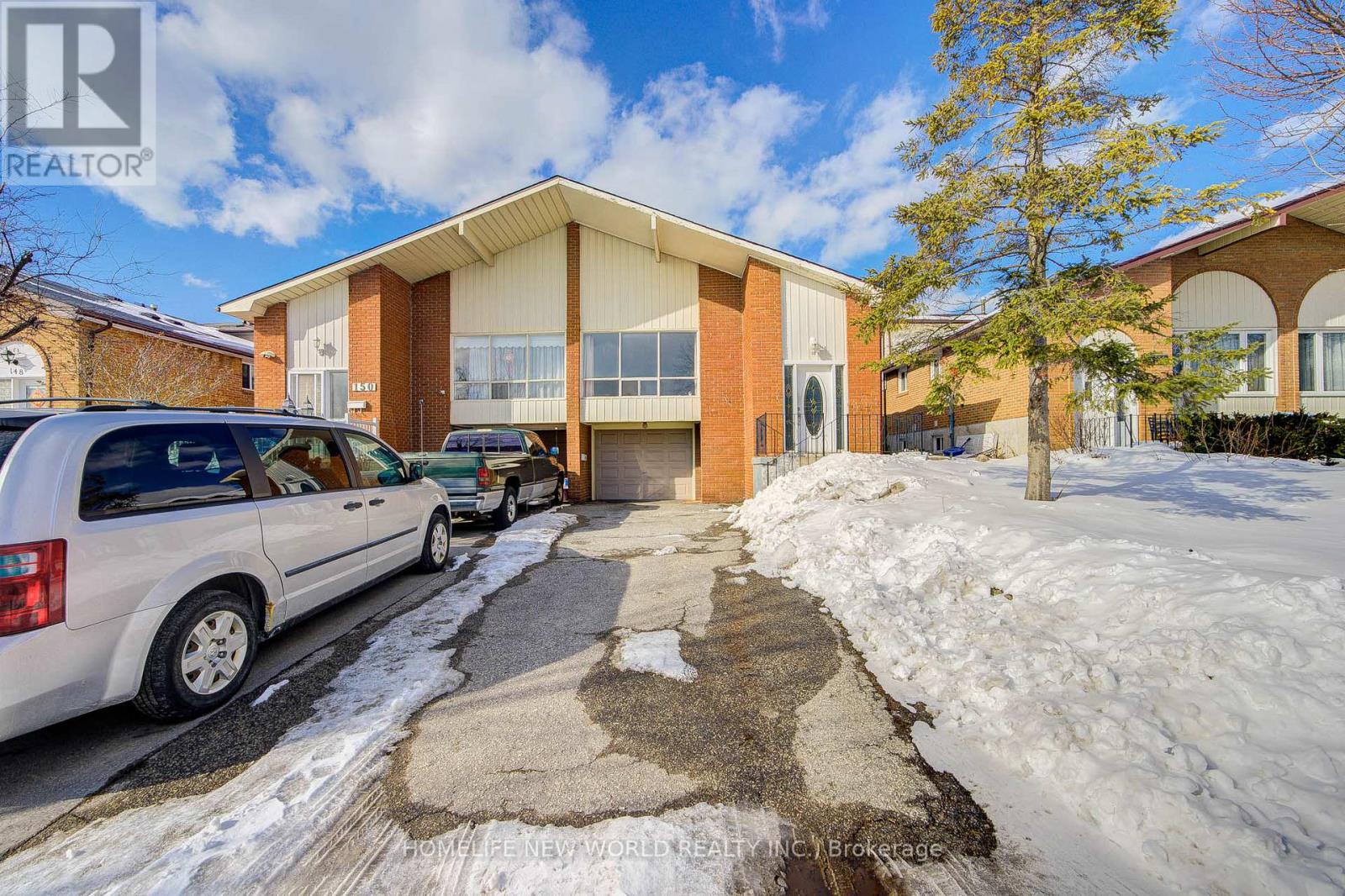 UPPER - 152 MICMAC CRESCENT, Toronto, Ontario