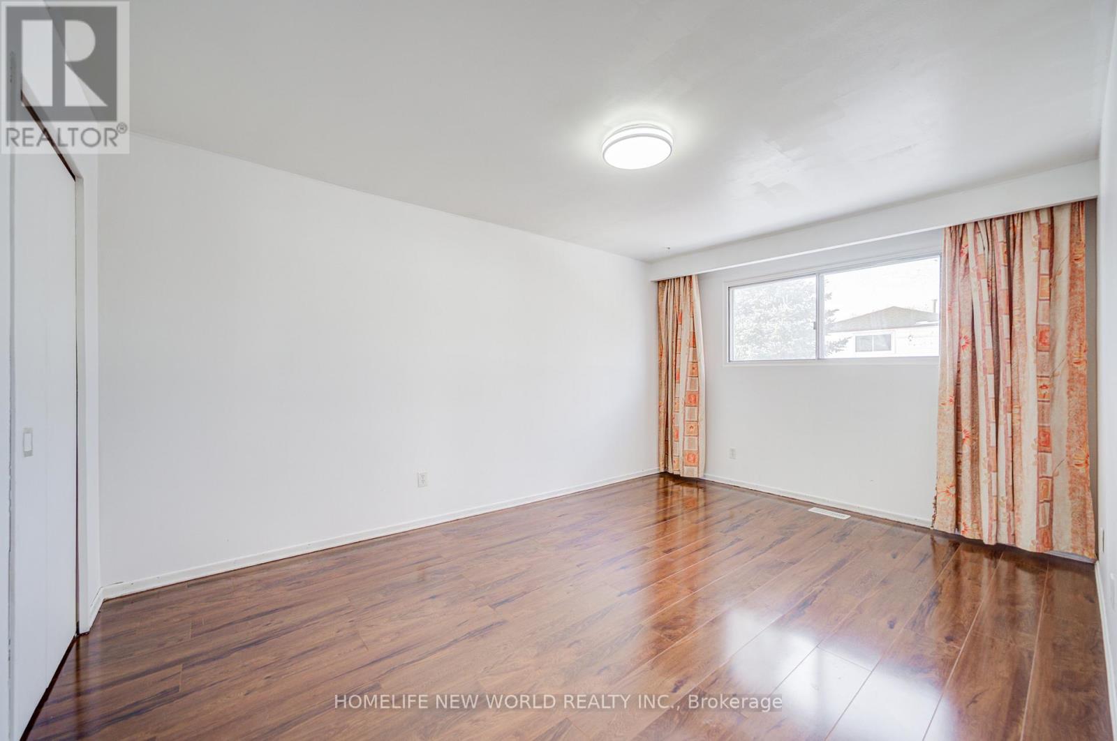 Upper - 152 Micmac Crescent, Toronto, Ontario  M2H 2K2 - Photo 14 - C12996802