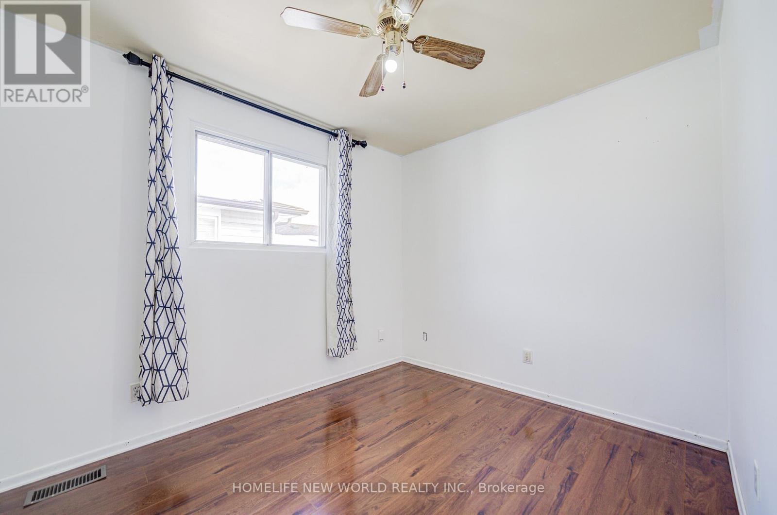 Upper - 152 Micmac Crescent, Toronto, Ontario  M2H 2K2 - Photo 16 - C12996802