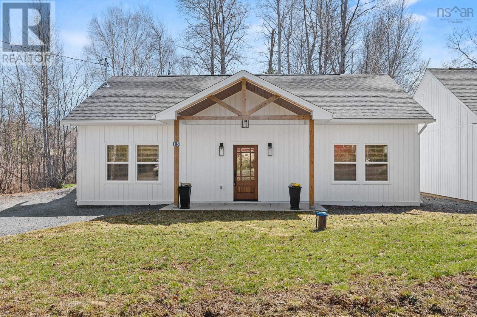 15 Chalet Crescent, Brooklyn, Nova Scotia  B0N 1L0 - Photo 3 - 202607310