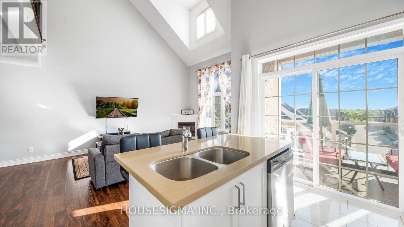 18 Lovegrove Lane, Ajax, Ontario  L1S 0E7 - Photo 9 - E12996646