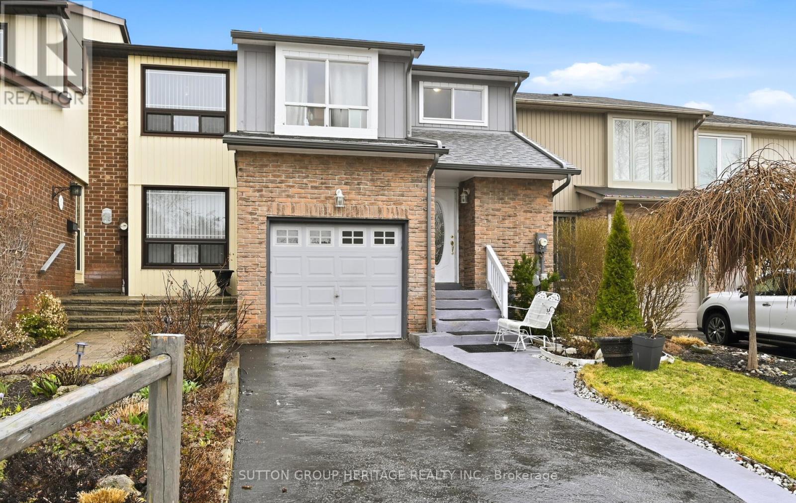 1778 Bronte Square, Pickering, Ontario L1V 3B9 - Photo 2 - E12996662