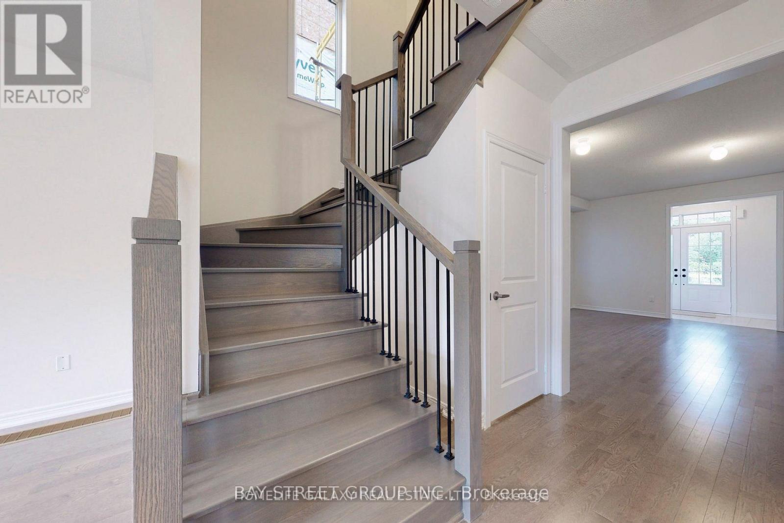 1296 Klondike Drive, Oshawa, Ontario  L1H 8L7 - Photo 6 - E12996718