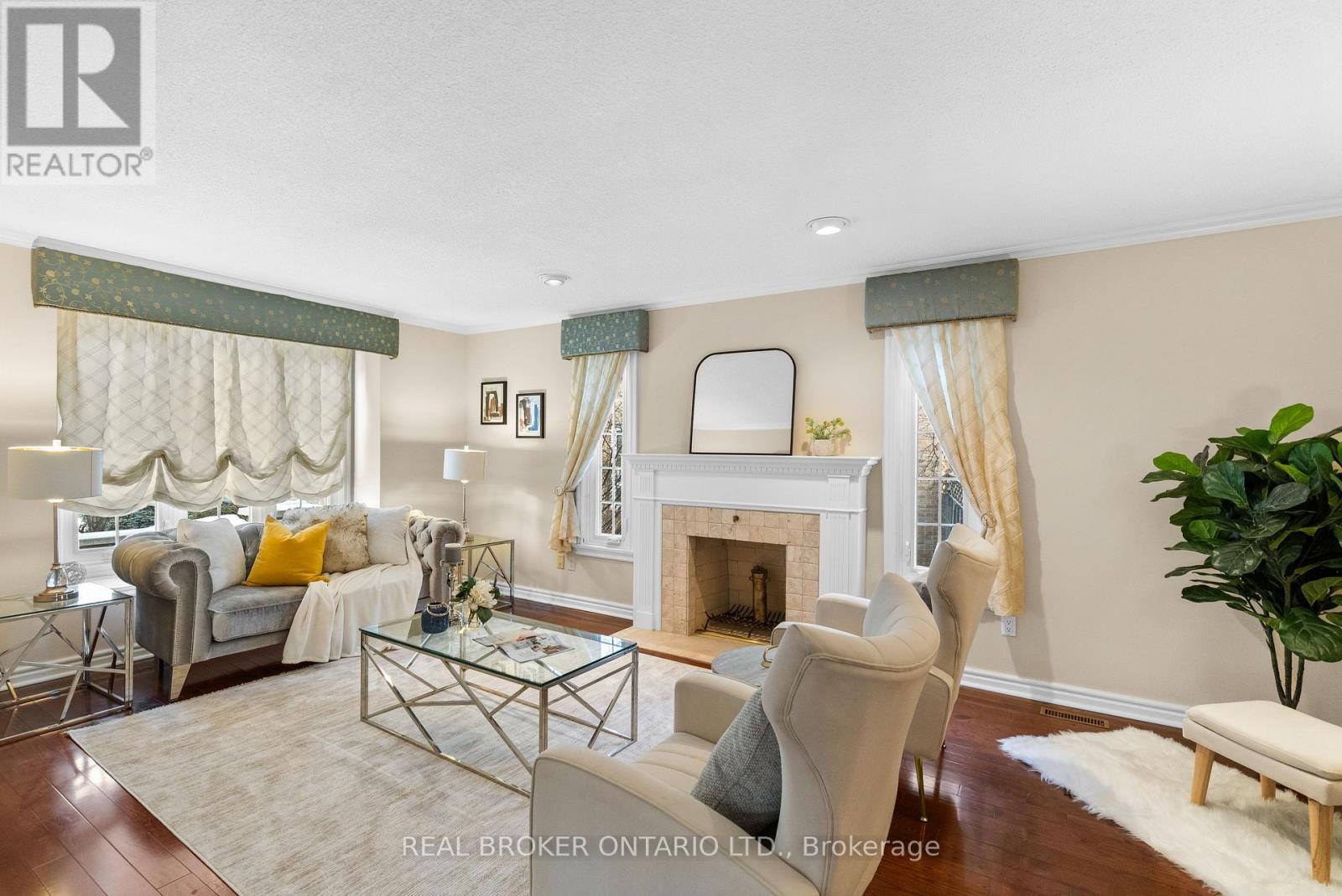 36 Ellingwood Court, Markham, Ontario  L3R 8A7 - Photo 18 - N12996650